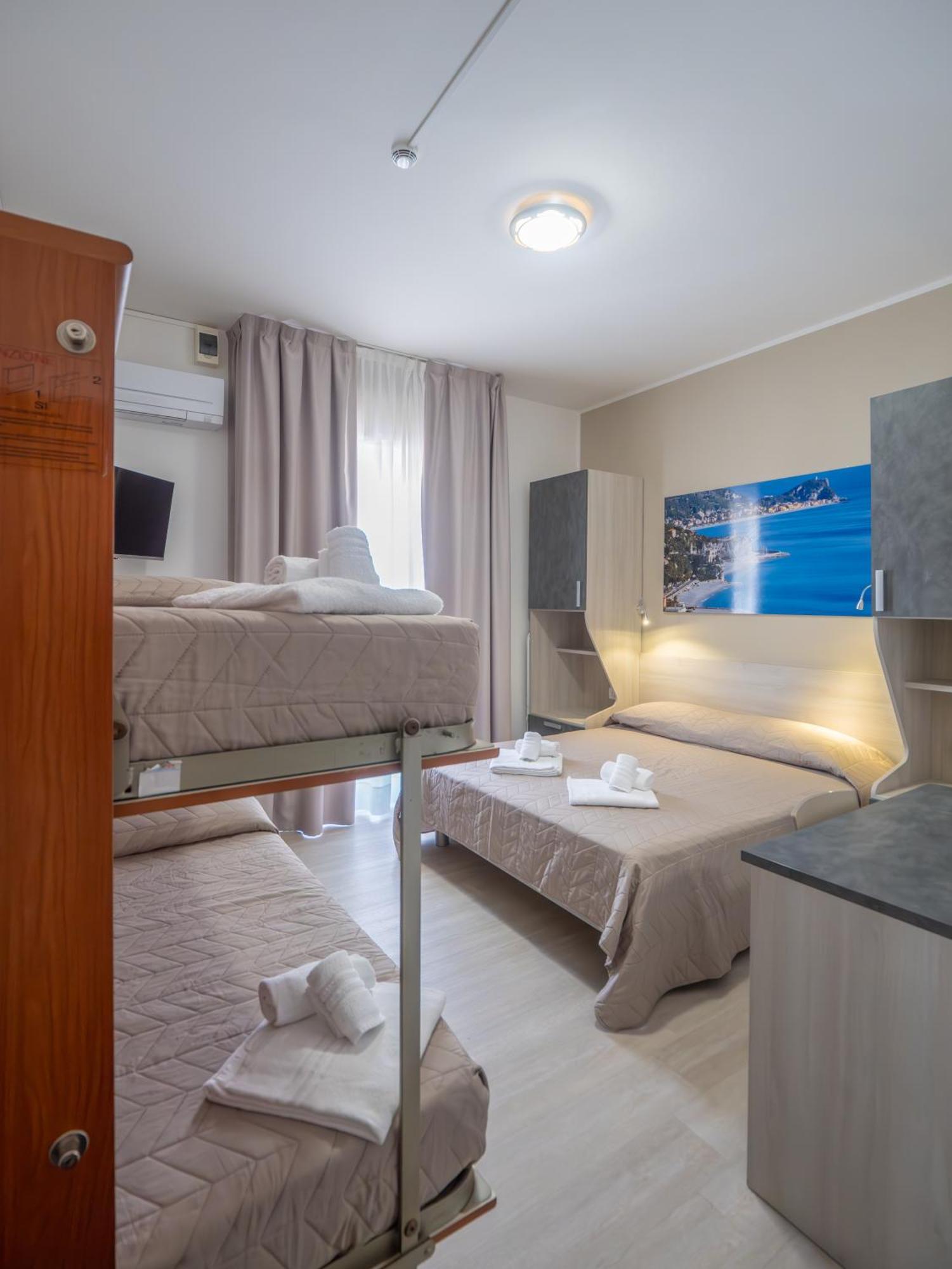 Hotel La Bussola فينالي ليغوري المظهر الخارجي الصورة