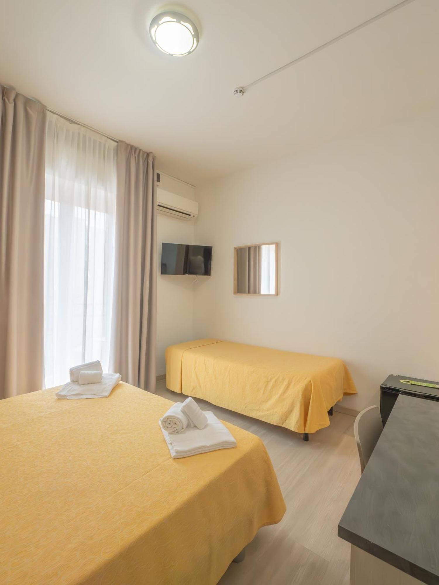 Hotel La Bussola فينالي ليغوري المظهر الخارجي الصورة